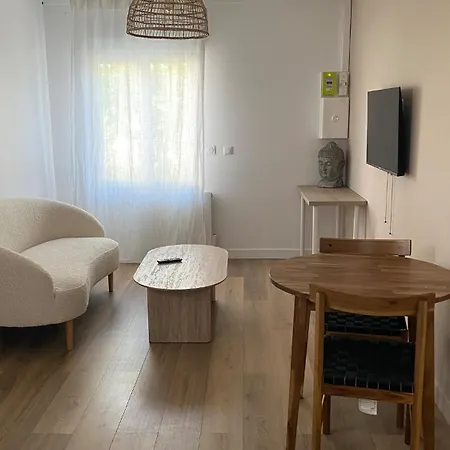 Duplex 3 Bedrooms King Size Bed Gagny